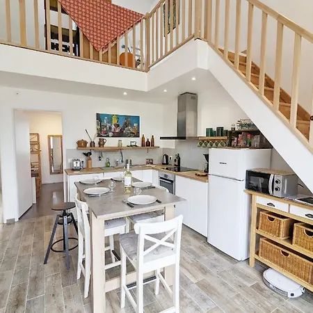Le Woody Lodge, Large With Wooden Deck And With Garden View Next To Fontainebleau Forest *