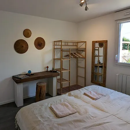 木屋 Le Woody Lodge, Large With Wooden Deck And With Garden View Next To Fontainebleau Forest Acheres-la-Foret